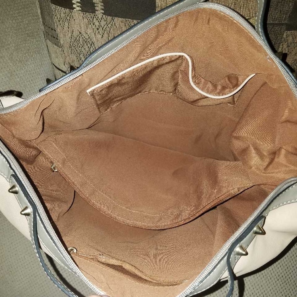 Purse - Picture 2 of 3